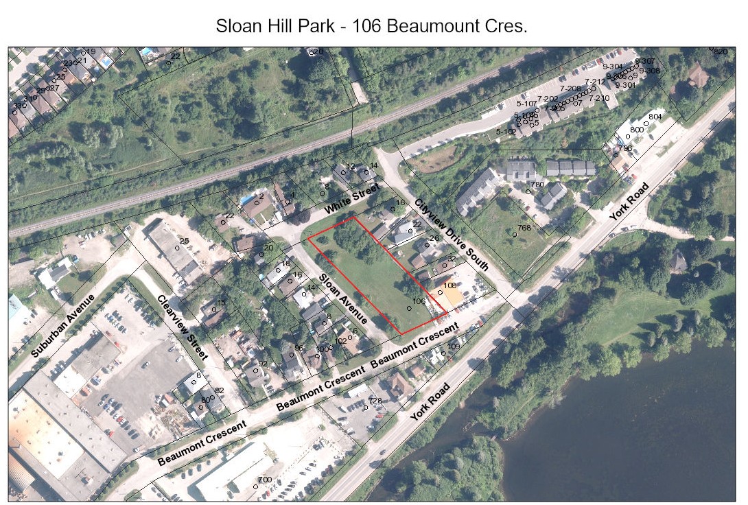 Aerial photo of the Sloan Hill Park location with the lot at 106 Beaumont Crescent outlined in red.